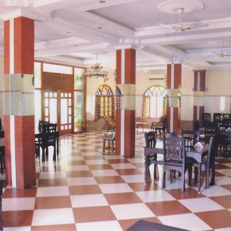 Chettinaadu Narayana Vilas Kānādukāttān Exterior foto